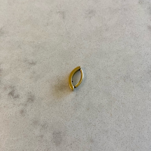 Gold belly button ring - Picture 2 of 2